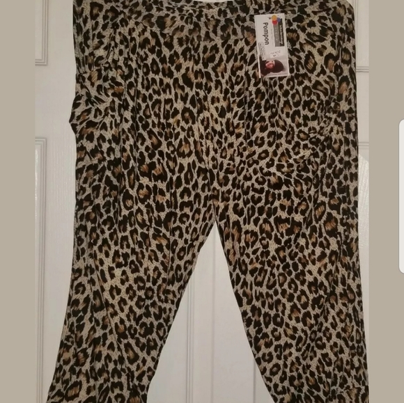 Bulk wholesale lot of 10 Cashmere Capri Pants see - Picture 2 of 3